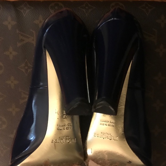 YVES SAINT LAURENT Blue Patent Leather Pumps - Picture 4 of 7